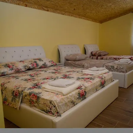 Otel Joni Restaurant 3*