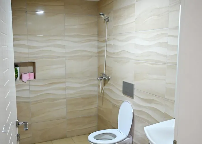 Joni Restaurant 酒店 Bucimas