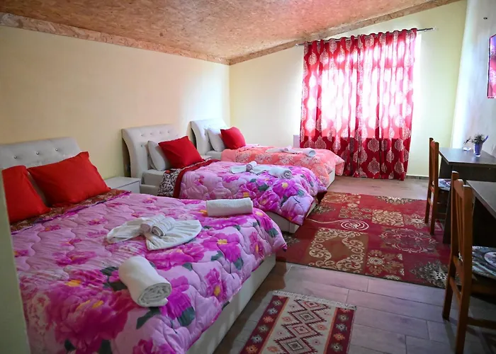 Joni Restaurant 酒店 3*