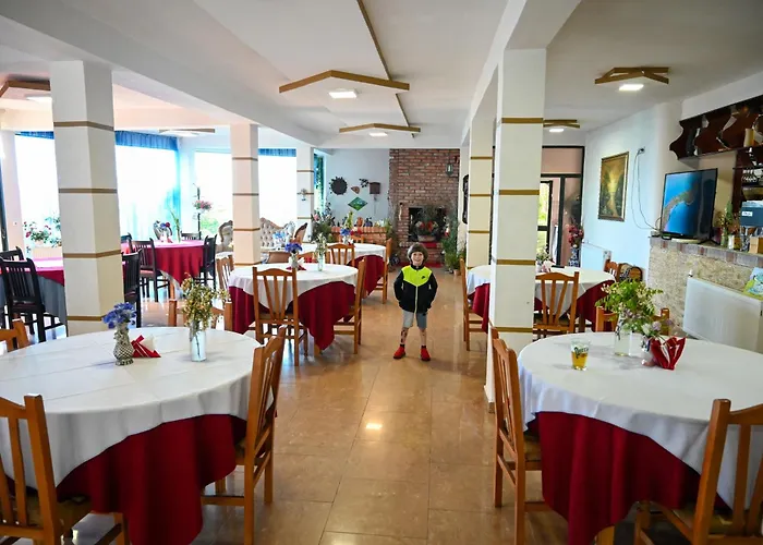 Joni Restaurant 3* Bucimas