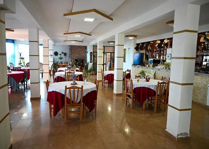 Joni Restaurant 酒店 3*