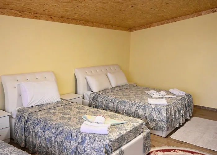 Joni Restaurant 酒店 3*