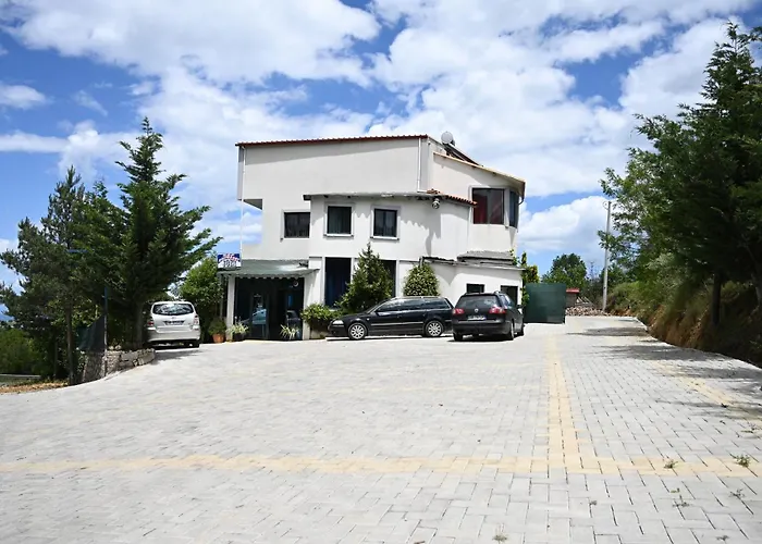 Joni Restaurant 酒店 3*