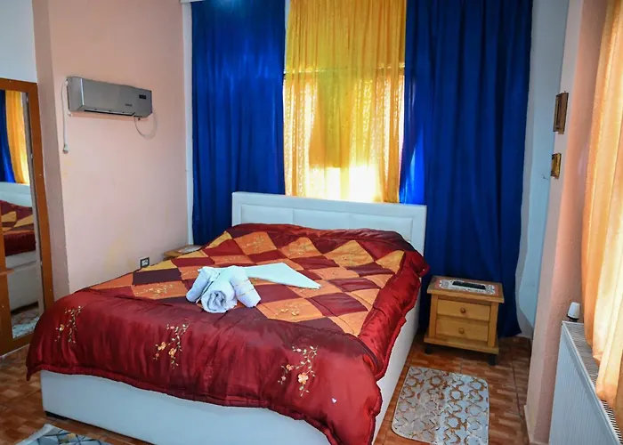 酒店 Joni Restaurant Bucimas