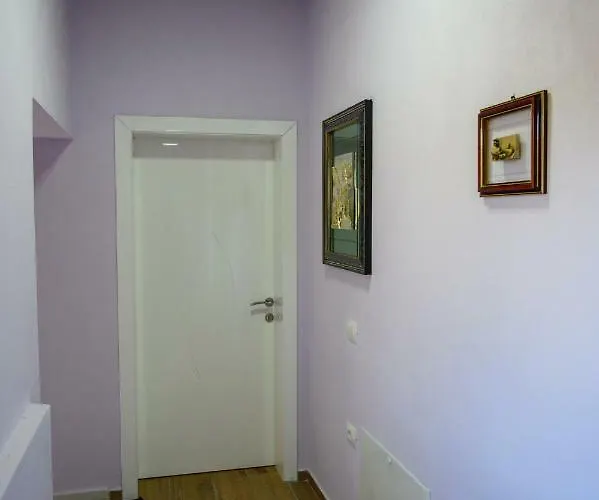 酒店 Joni Restaurant Bucimas