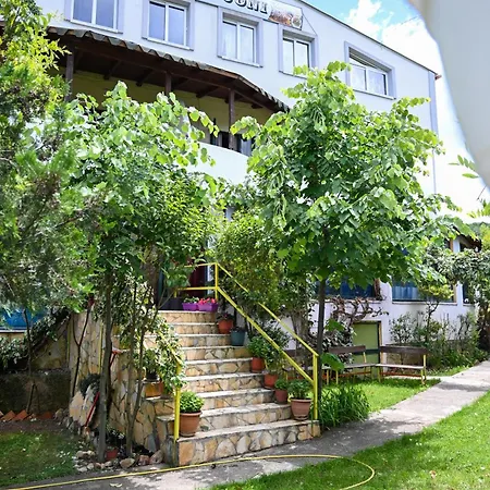 Hotel Joni Restaurant Bucimas